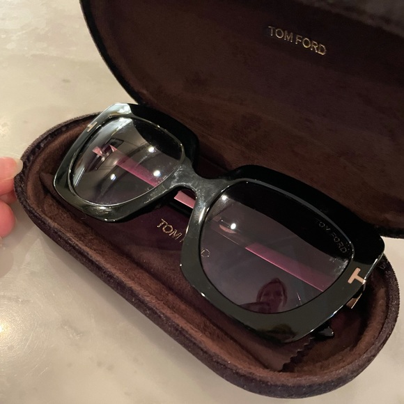 TOM FORD | oversized square sunglasses - Picture 6 of 16